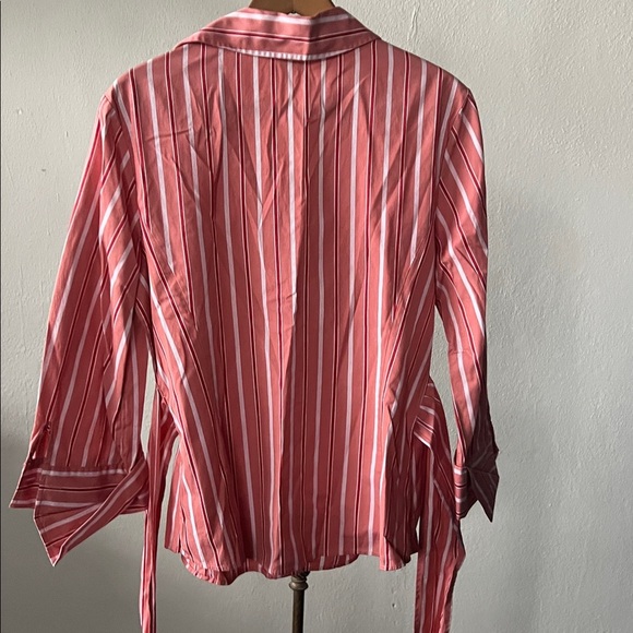 Ann Taylor Striped Women’s blouse Size 12 - Picture 4 of 4